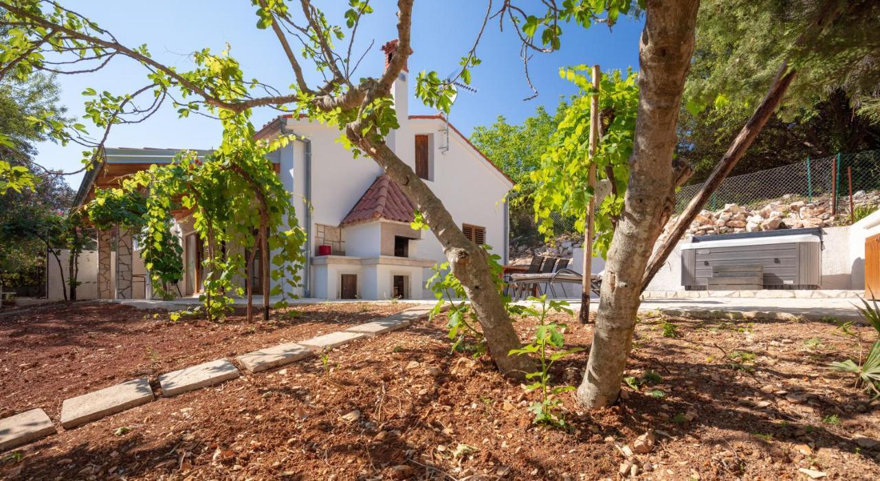 Al Pino Blue Property Premantura Exterior foto