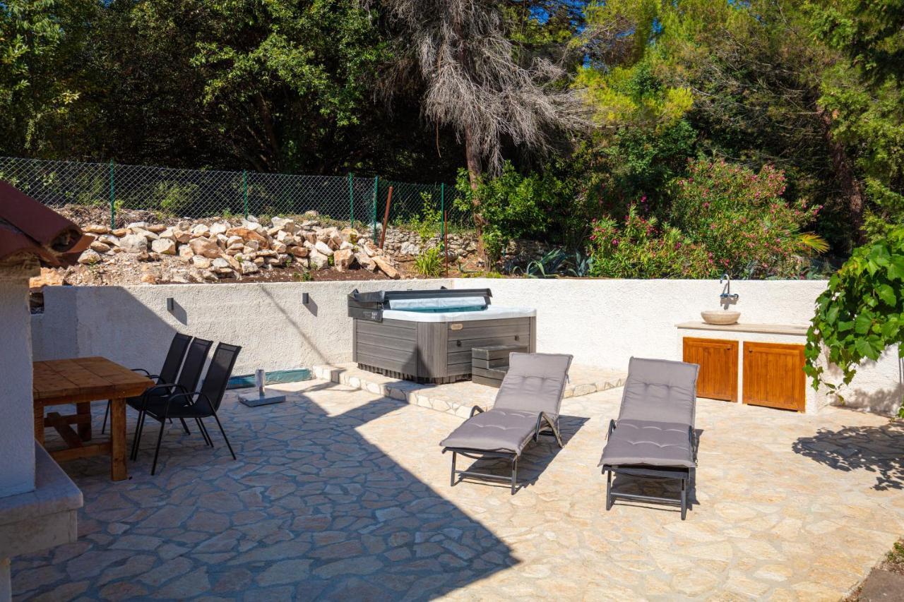 Al Pino Blue Property Premantura Exterior foto
