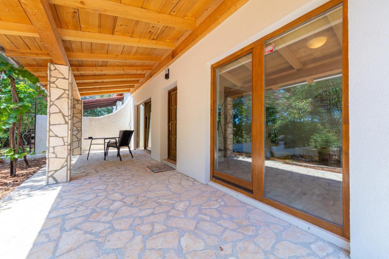 Al Pino Blue Property Premantura Exterior foto
