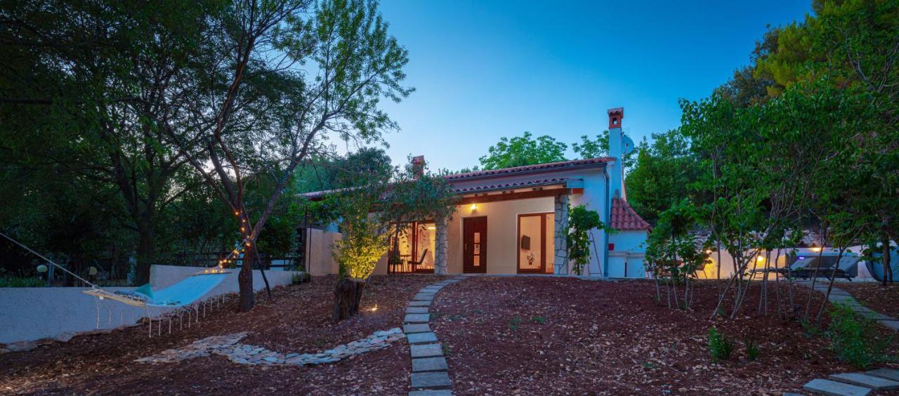 Al Pino Blue Property Premantura Exterior foto